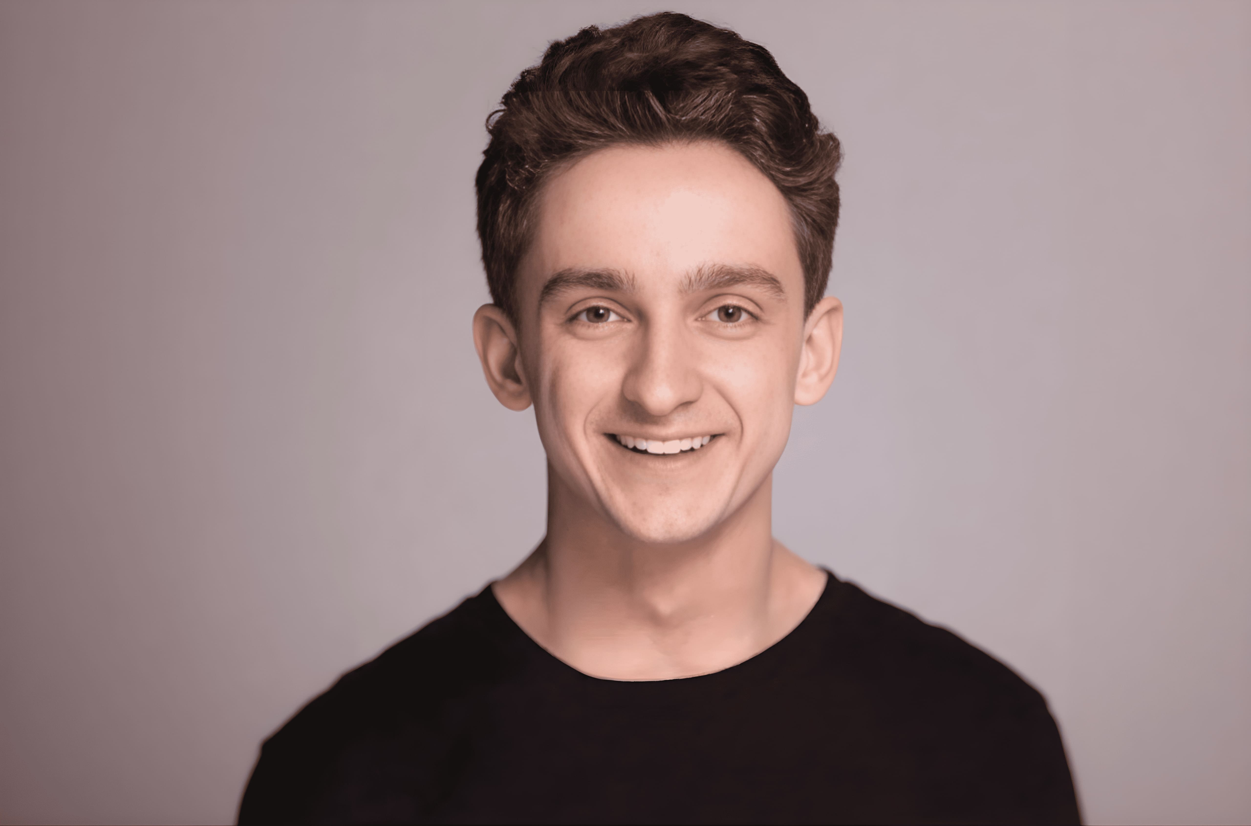 Суворов Роман